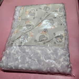 Adorable Sloth Print Baby Blanket - White and Cream